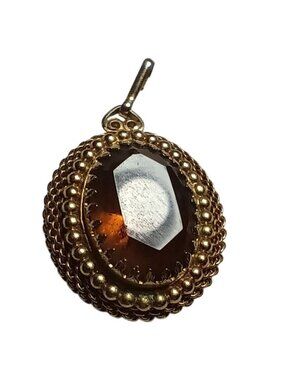VINTAGE CHARM/PENDANT 1.25" GOLDTONE ORNATE AMBER TONE GLASS Granny Hippy
